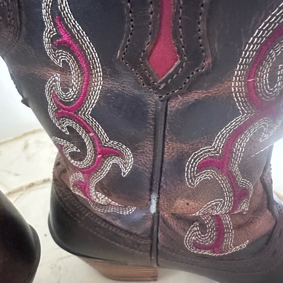 Ariat Snip Toe Boot Size 6 - Picture 4 of 6